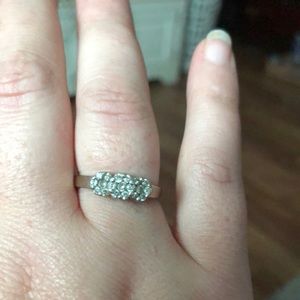 14 k ring bought from a girl now trying to sell it